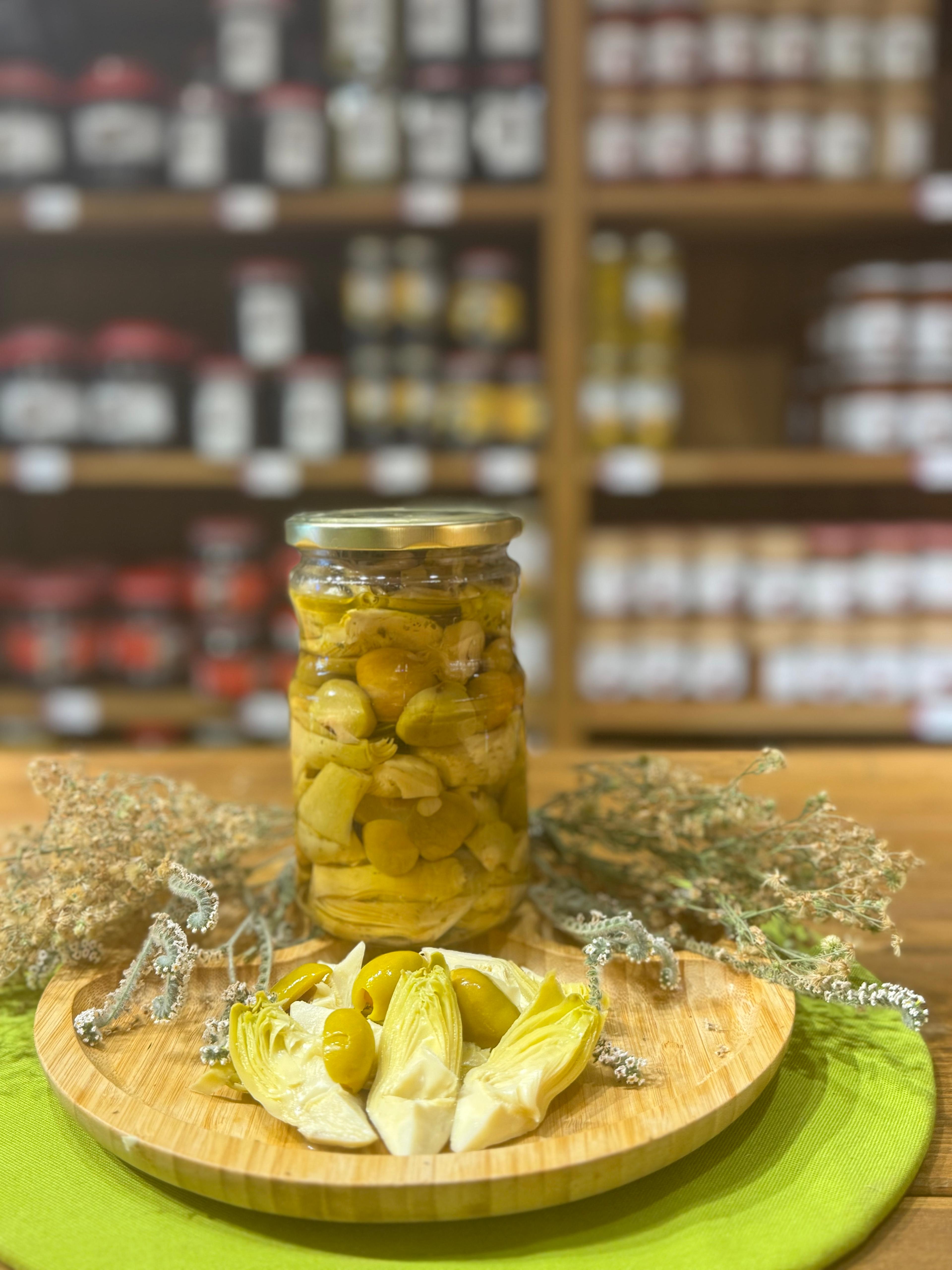 720 cc Çağla Bademli Doğranmış Bebek Enginar Konservesi