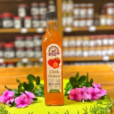 Çilek Sirkesi